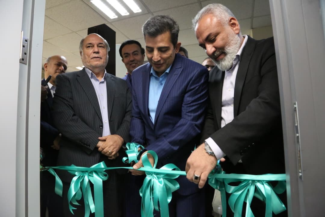  نخستین مرکز فروش غیرحضوری دارو و تجهیزات پزشکی ایران در پخش رازی آغاز به کار کرد  